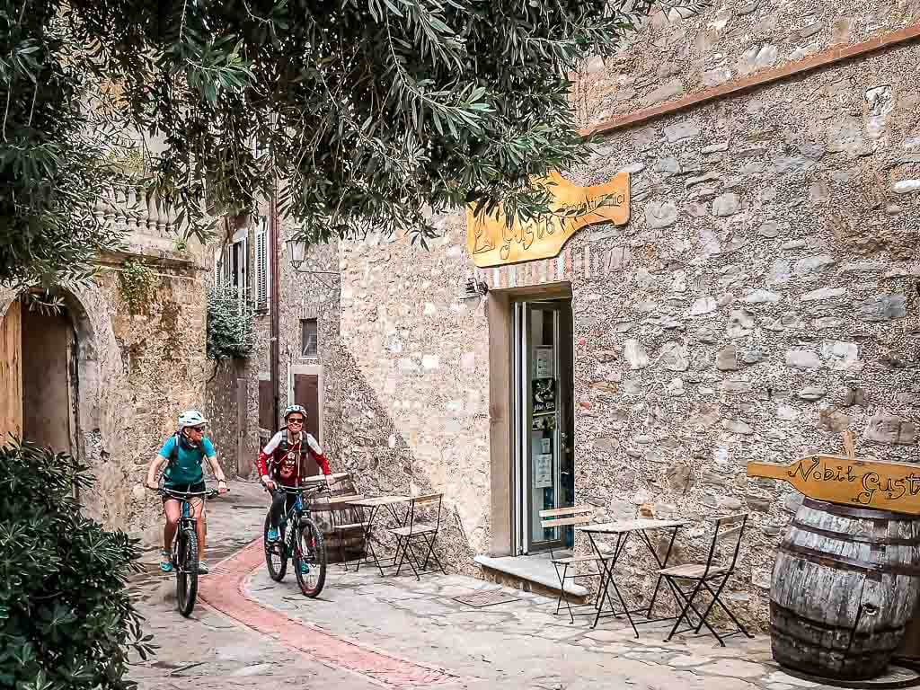 Frosch Sportreisen Mountainbike Tour im Cilento nach Acciaroli mit Couchflucht