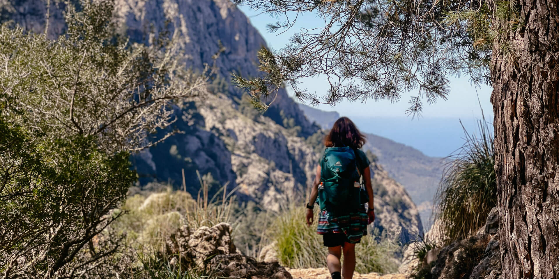 Couchflucht Sabrina Bechtold beim Wandern in der Serra de Tramuntana