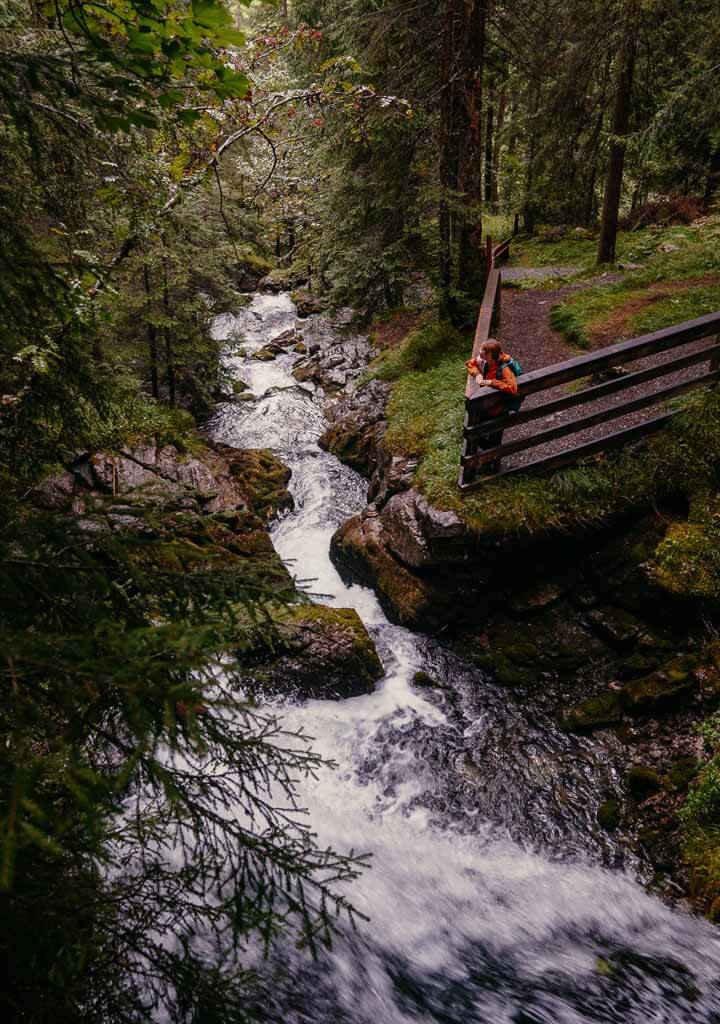 Lechweg - Wandern am Doser Wasserfall mit Couchflucht