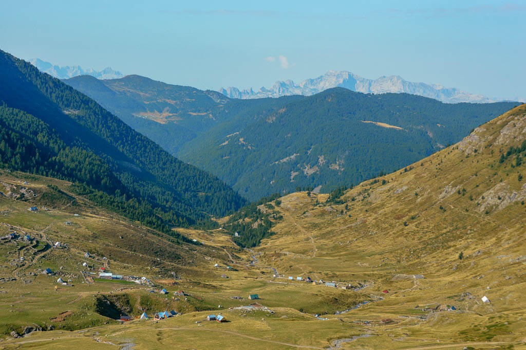 Peaks of the Balkans Berglandschaft bei Doberdol und Milishevc
