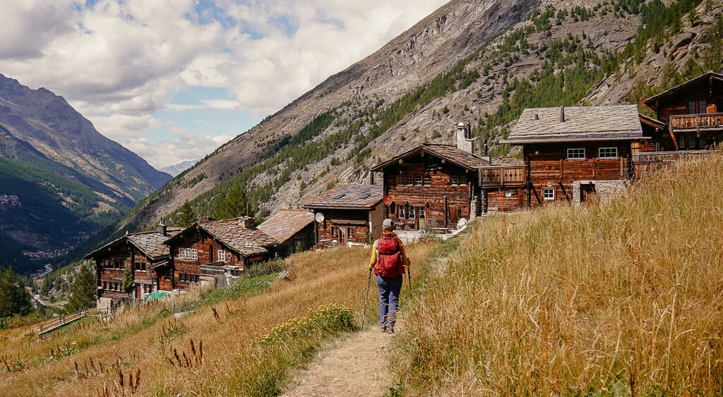Saastal wandern mit Couchflucht von Saas-Almagell nach Furggstalden