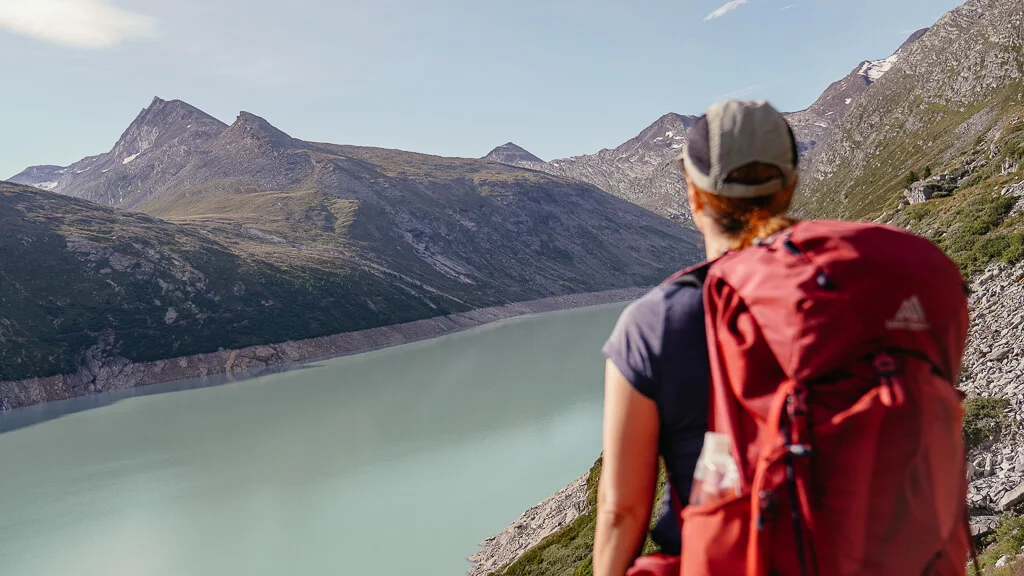 Saastal wandern mit Couchflucht am Mattmark Stausee