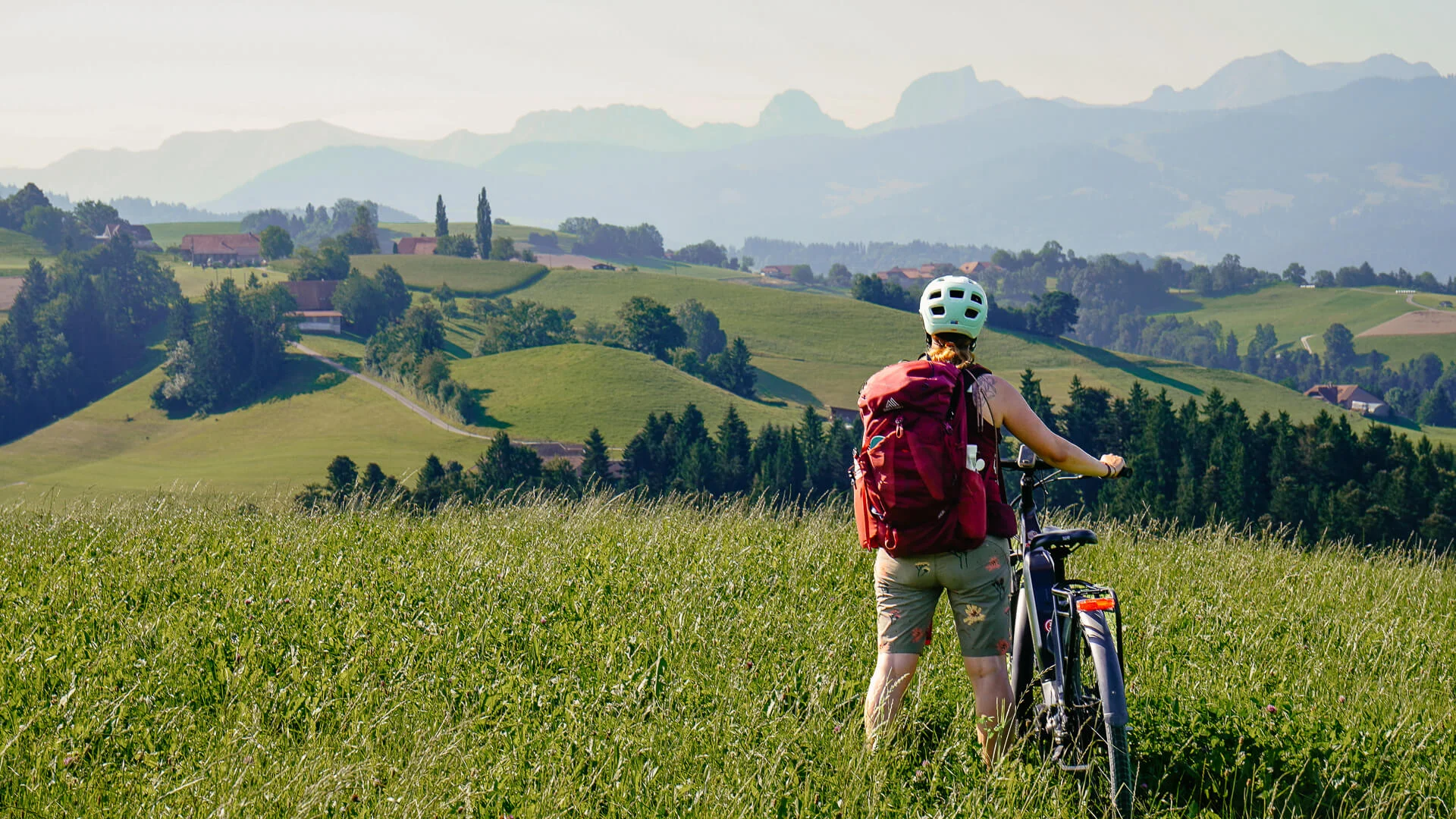 Couchflucht mit E-Bike in der Berglandschaft des Naturpark Gantrisch