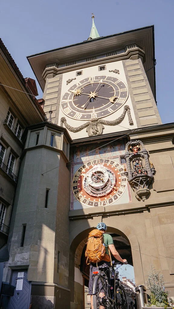 Bern Uhrenturm Zytglogge auf der E-Bike Tour