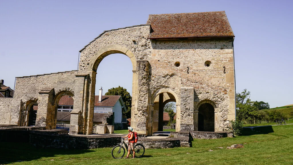 Naturpark Gantrisch - E-Bike Tour auf der Sagenroute an der Klosterruine Rüeggisberg