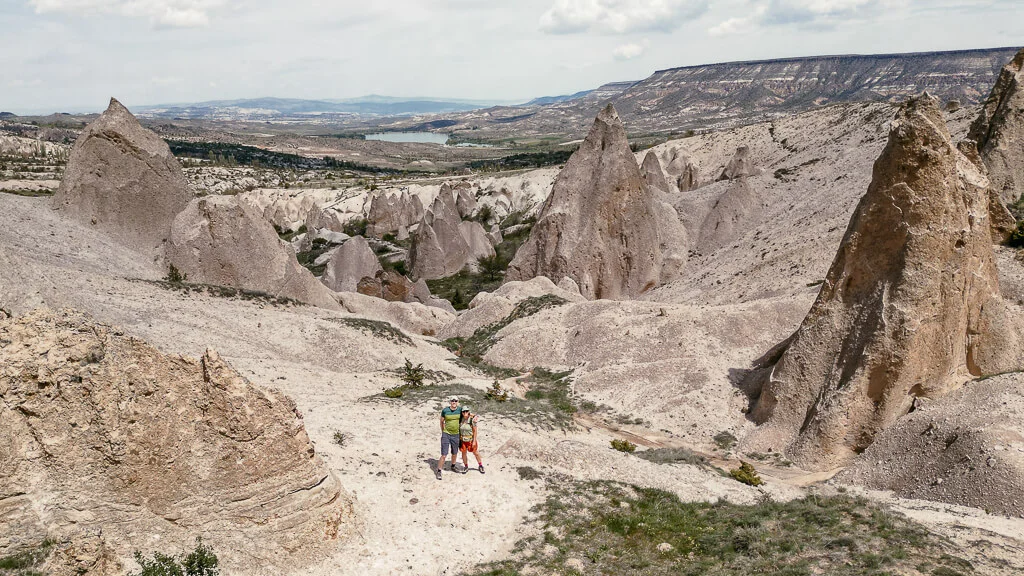 Wandern in Kappadokien auf dem Cappadocia Trail am See bei Taskinpasa