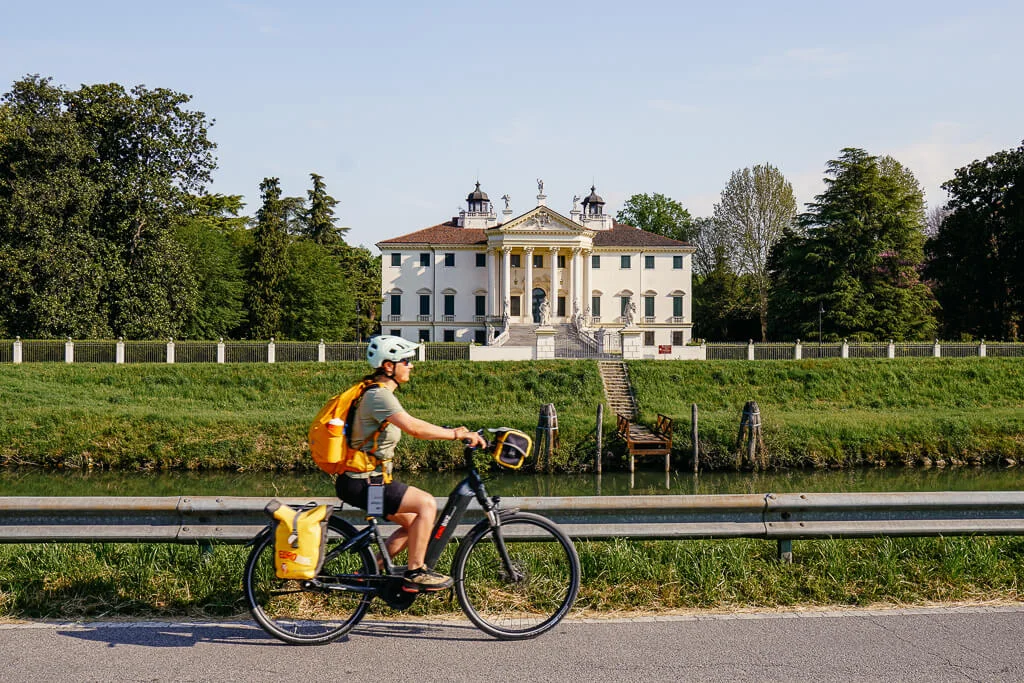 Radreise mit Eurobike von Bozen nach Venedig - Couchflucht am Piovego Kanal bei Padua